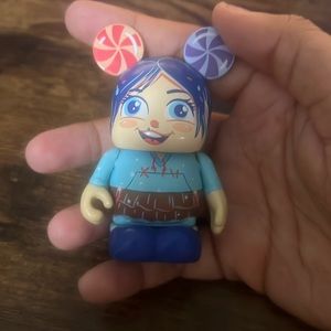 Vinylmation series 2 figure